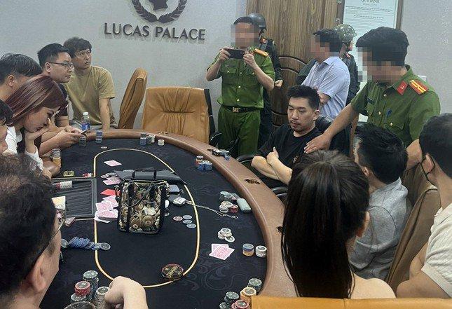Khám phá bộ sưu tập hình nền trang phục liên quân độc đáo cho điện thoại và máy tính