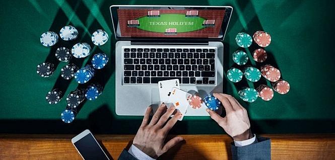 Khám phá luật poker và những điều cần biết về luật poker khi chơi trực tuyến